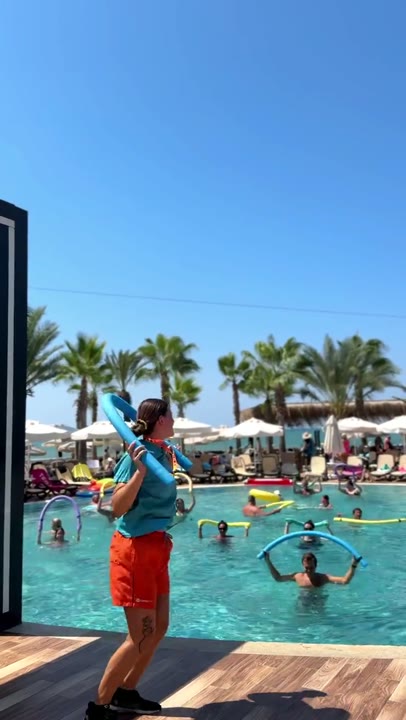 Aquagym przy basenie