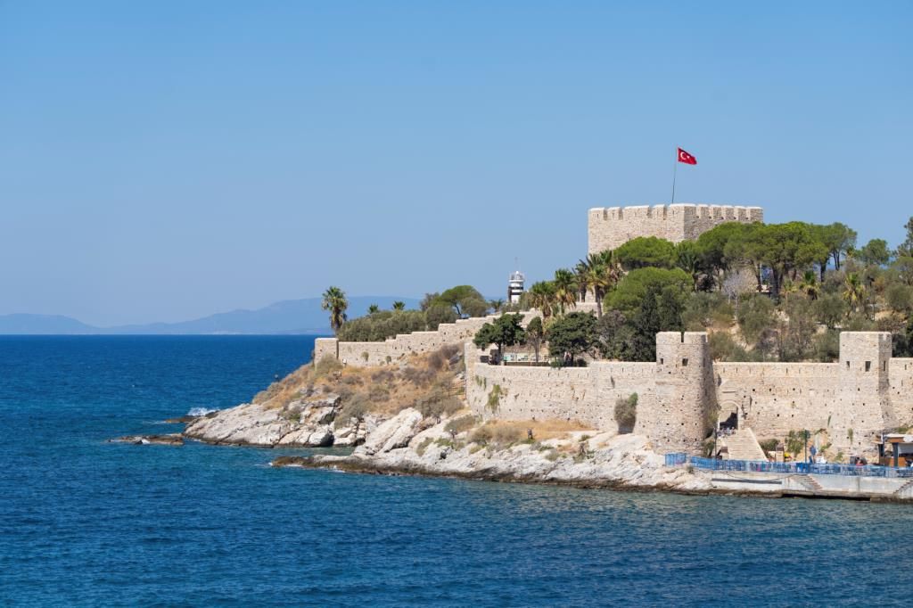 Twierdza na Wyspie Gołębiej w Kuşadası