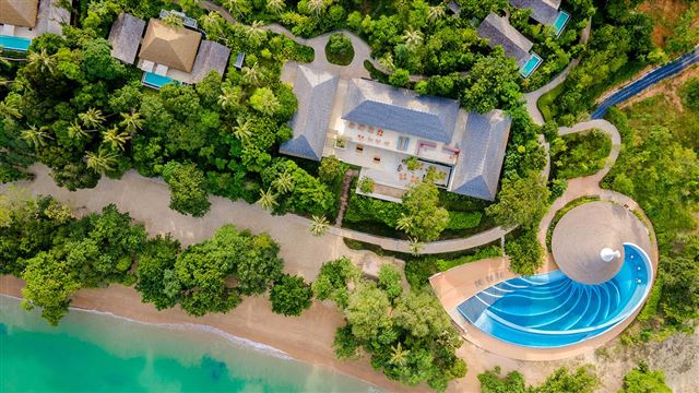 Hotel Island Escape by Burasari